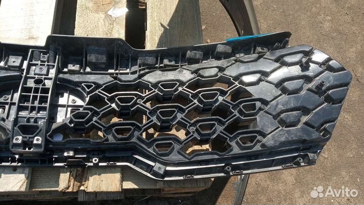 Решётка радиатора Kia Sorento 4