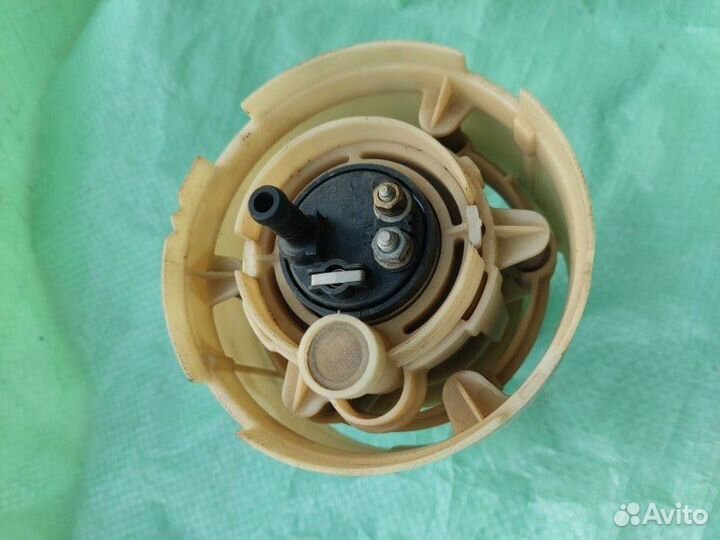 Насос топливный Audi 100 седан 2.8 AAH 1993