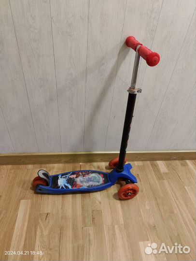 Продам детский самокат