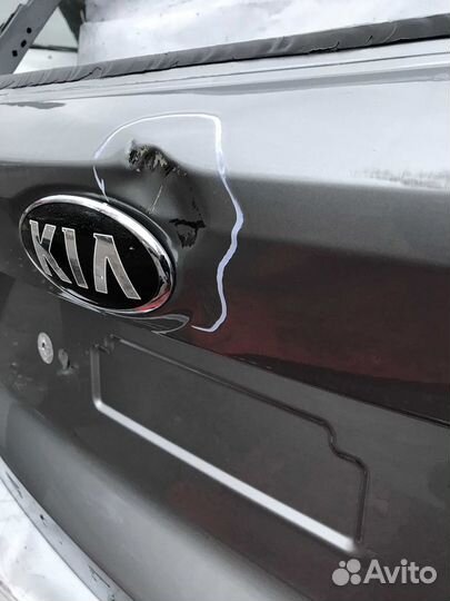 Крышка багажника Kia Sorento 4