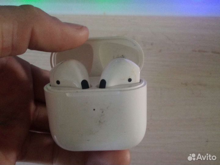 Airpods Pro 4