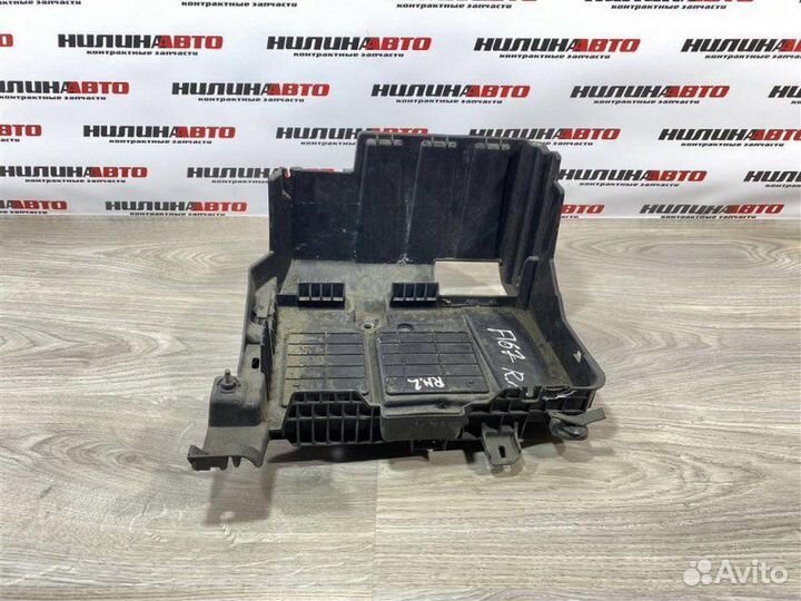 Площадка аккумулятора Renault Megane 2 хэтчбек 1.6