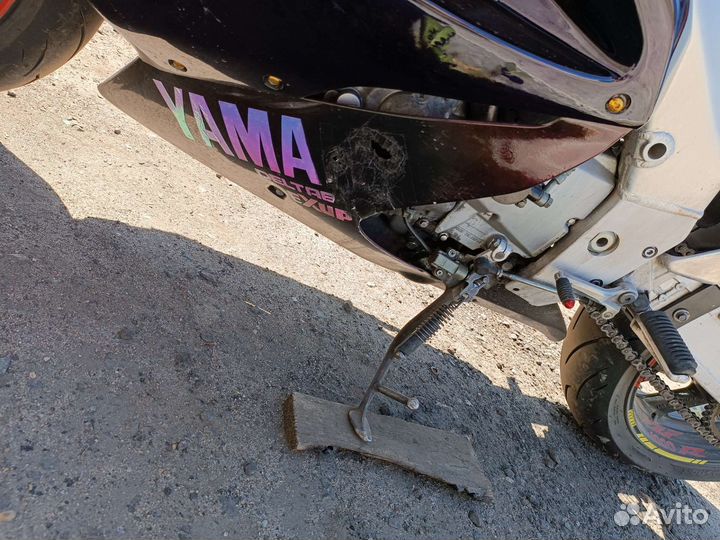 Yamaxa yzf1000r