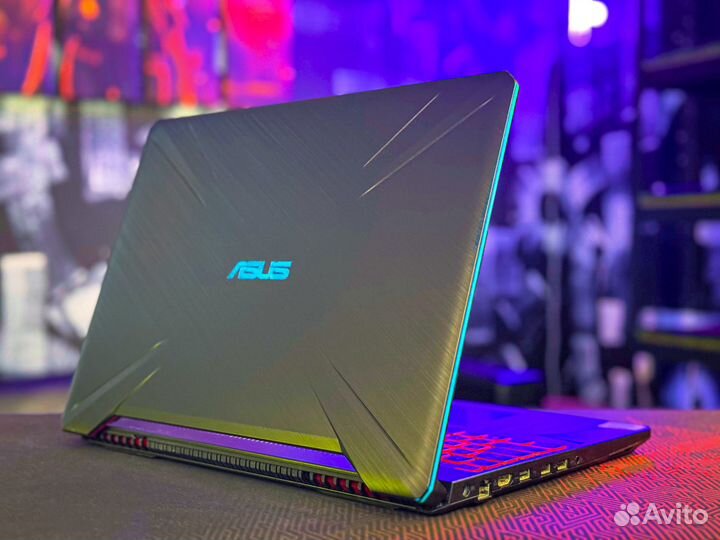 Игровой ноутбук Asus: Intel i5 + GTX1060 + SSD