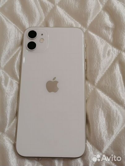 Телефон iPhone 11
