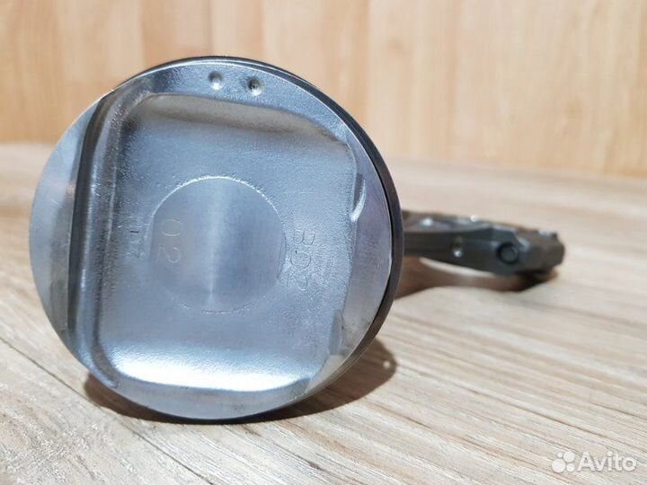 Поршень с шатуном Nissan Tiida C11 HR16DE 2009