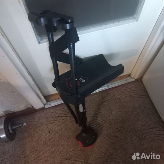 Опорный подколенный костыль 