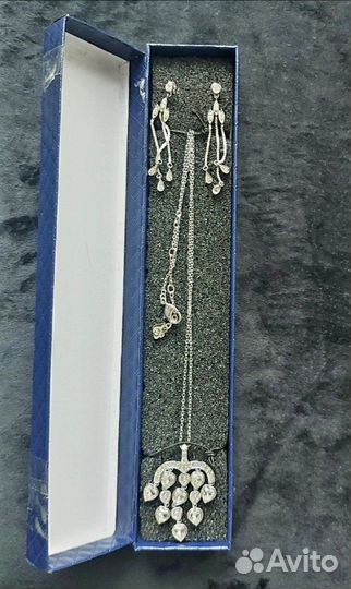 Swarovski колье