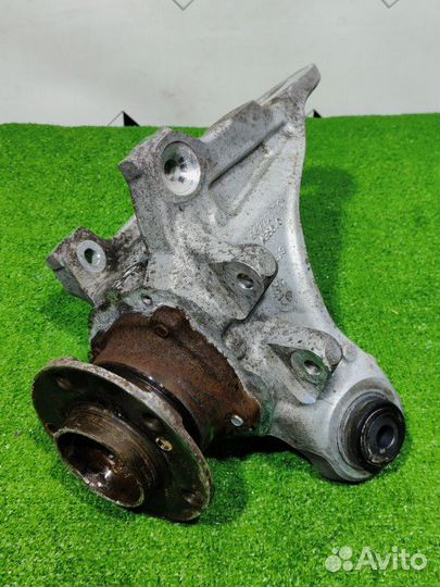 Кулак задний правый Bmw X6M F86 2018