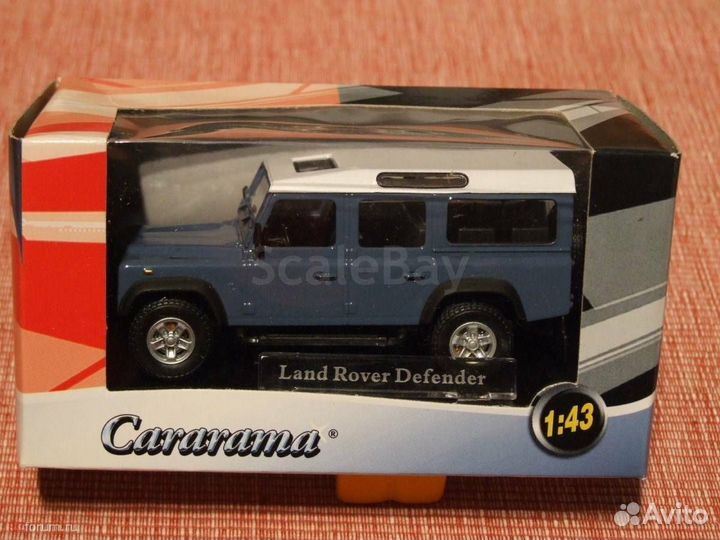 Land Rover Defender 110 1:43 Cararama