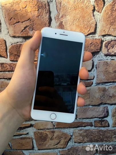 iPhone 8 Plus, 64 ГБ