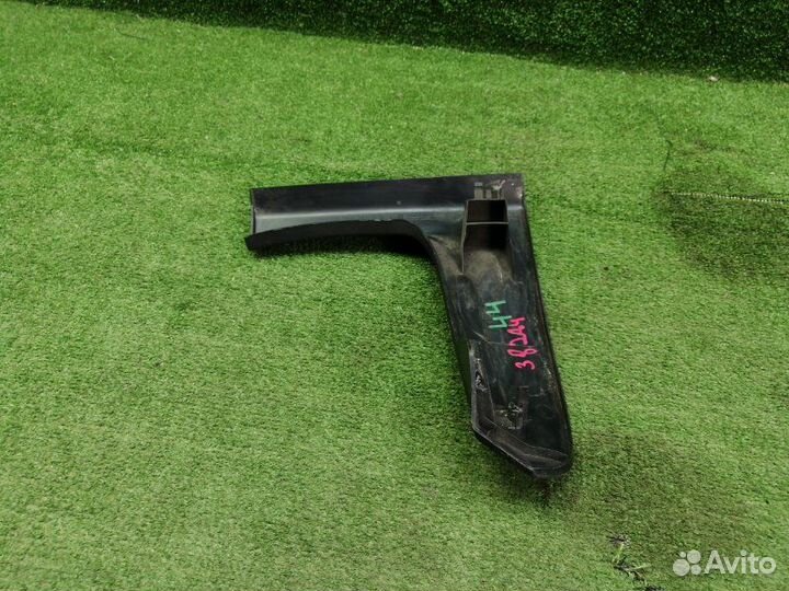 Накладка (кузов внутри) правая Skoda Octavia A7