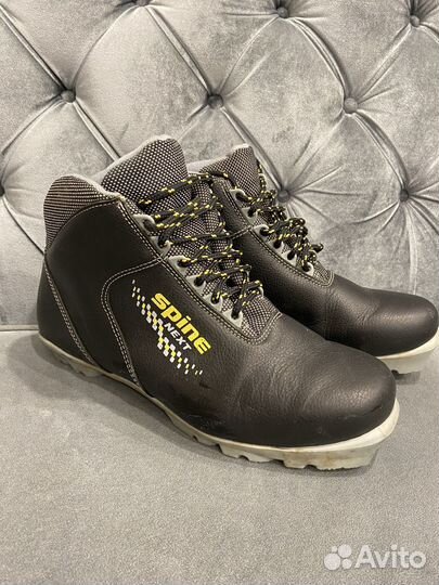 Лыжные ботинки spine