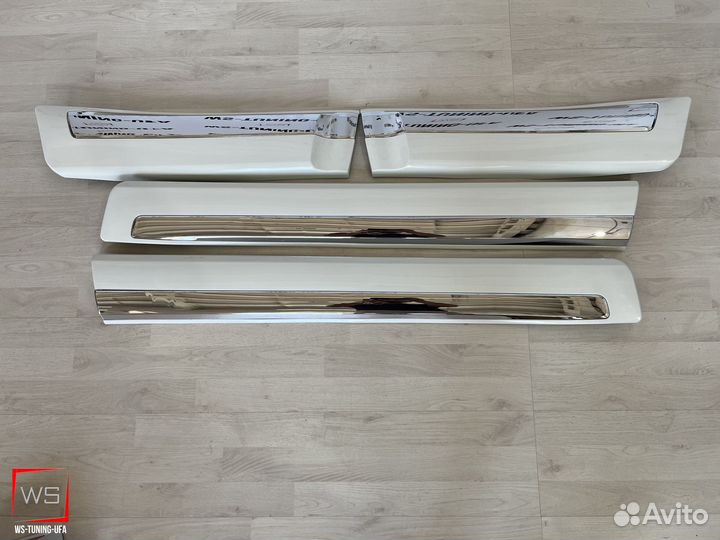 Toyota land cruiser 200 молдинги на двери J349