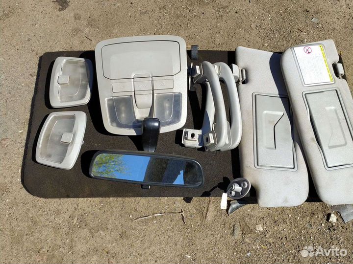 Фонарь потолка SsangYong actyon 2011 года