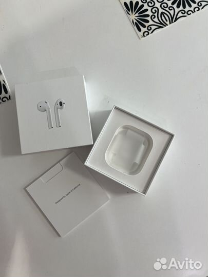 Коробка от оригинальных Airpods