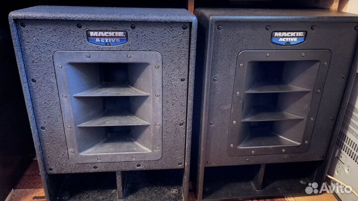 Сабуферы Mackie