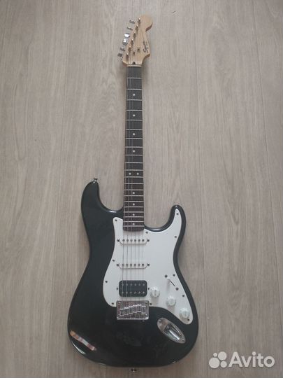 Электрогитара Fender Squier Bullet Stratocaster