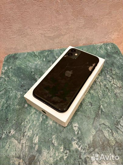 iPhone 11, 64 ГБ