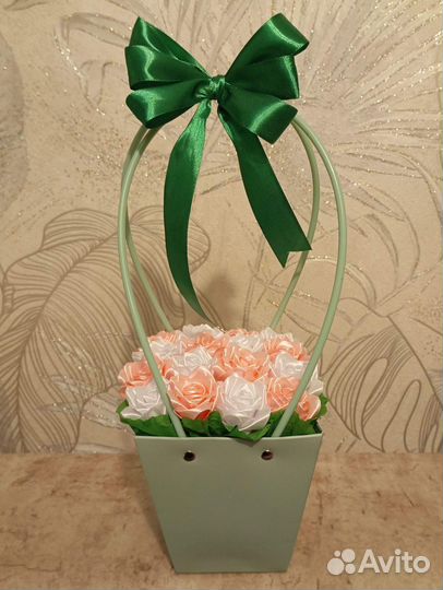 Букеты из атласных роз