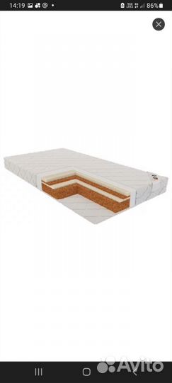 Детская кроватка с маятником