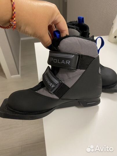 Лыжные ботинки