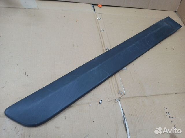 Молдинг двери задней правой LADA Largus