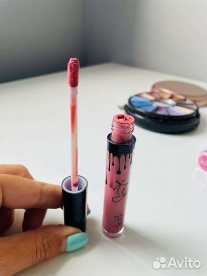 Помады и блески: Isadora, Maybelline