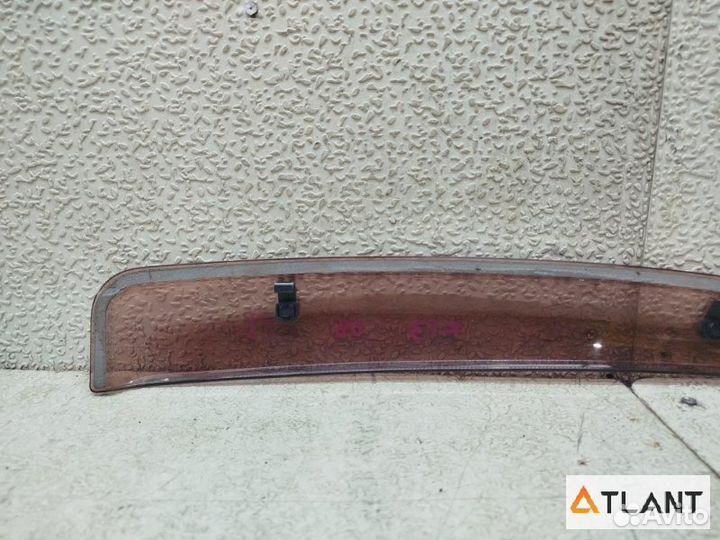 Ветровик задний правый nissan march