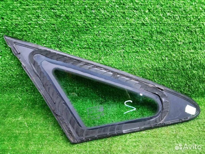 Стекло кузовное глухое левое Opel Corsa D (2006-2