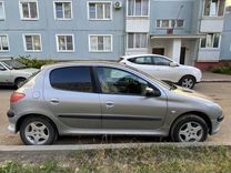 Peugeot 206 1.4 AT, 2005, 196 000 км, с пробегом, цена 300 000 руб.