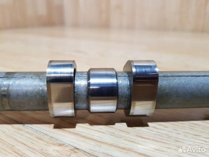 Распредвал впускной левый Mitsubishi Pajero V75W