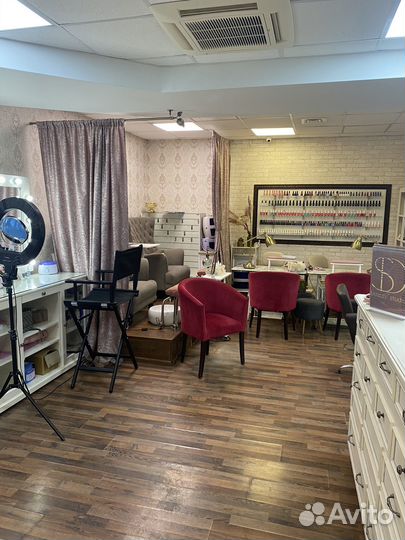 В нашу команду нужен мастер маникюра и педикюра