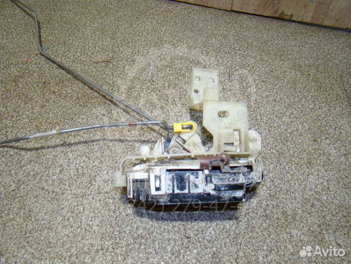 Замок двери передней правой Jeep Compass 1 (MK49)