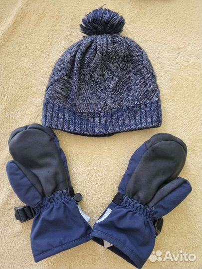 Шапка и краги reima