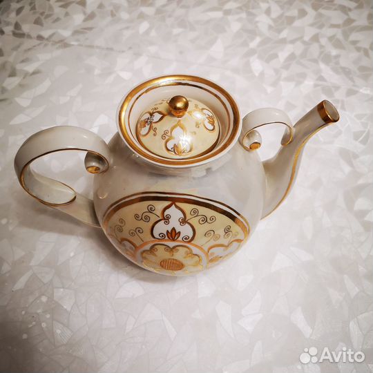 Винтажный заварочный чайник 2 л. Фарфор