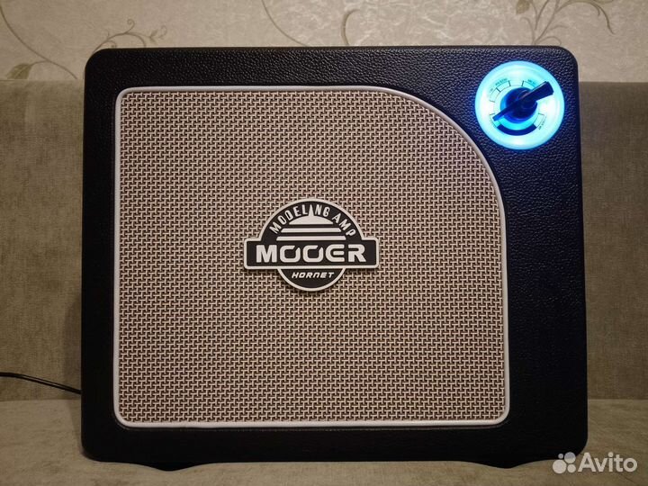 Комбоусилитель процессорный Mooer Hornet