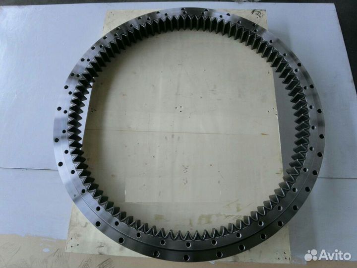 Опорно-поворотный круг Hitachi ZX200-3, 9260971