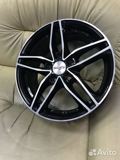 Диск литой iFree Moskva 16 5*114.3 ET 35 67.1 блэк