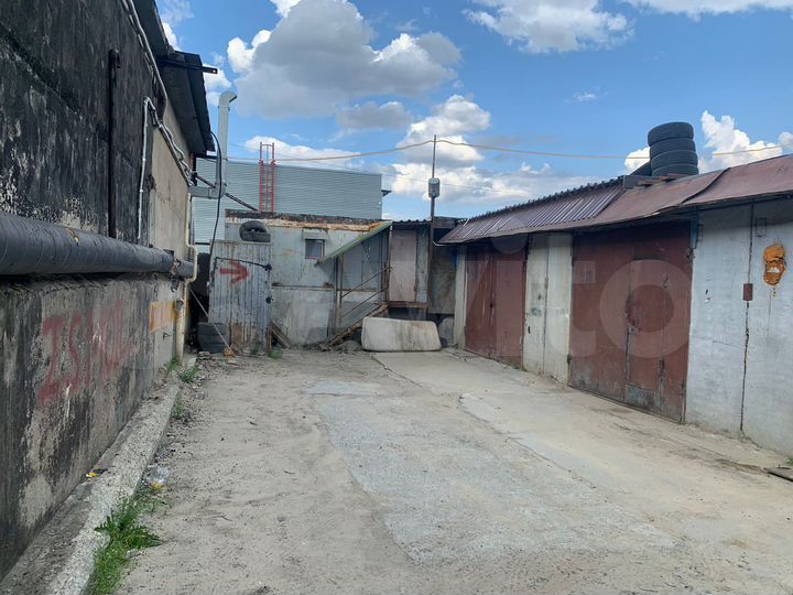 Гараж, > 30 м²