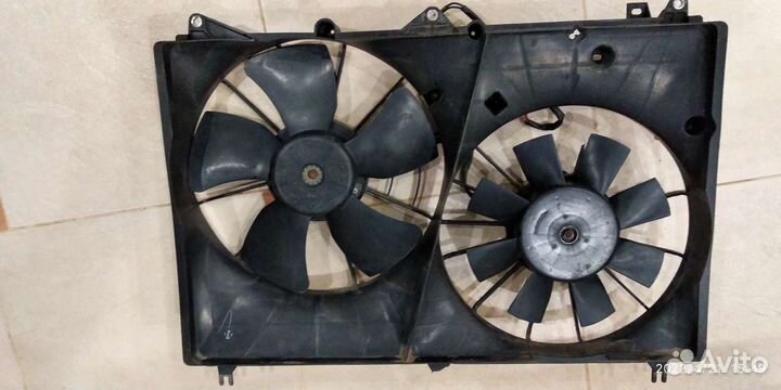 Диффузор с вентиляторами охлаждения двигателя