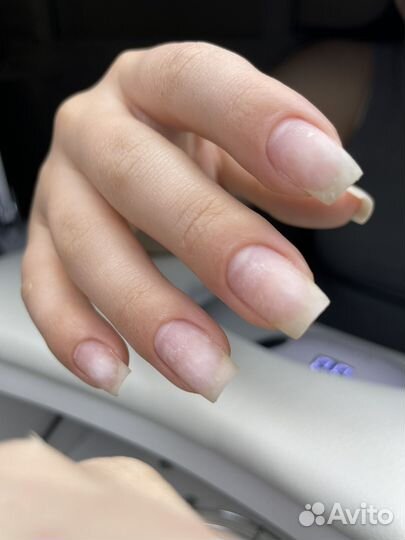 Модель на маникюр
