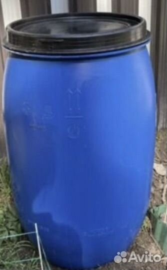 Бочки, канистры: пластиковые и металлические