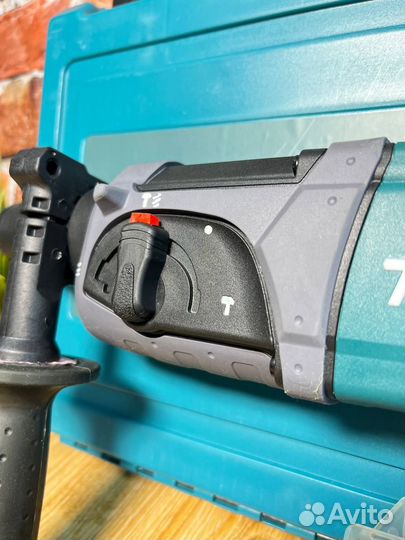 Перфоратор Makita 2470 новый