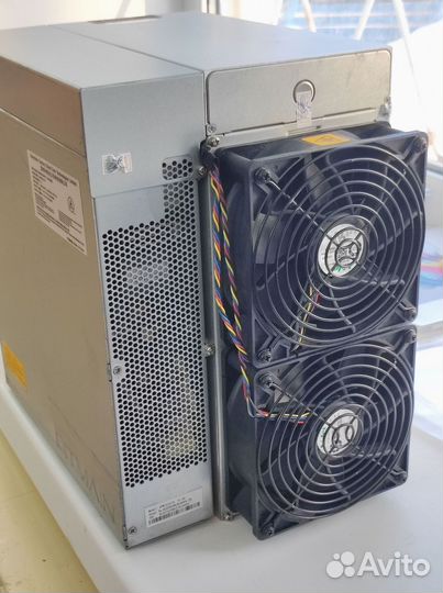 Asic майнер Bitmain Antminer S19