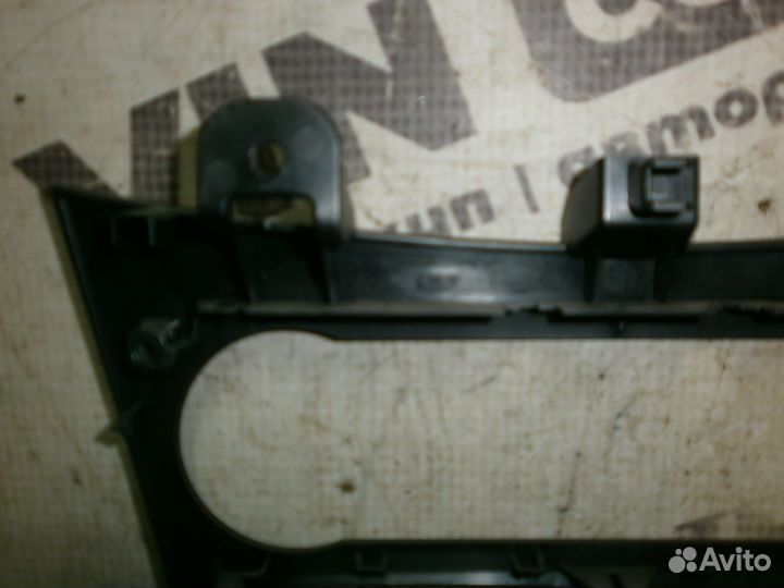 Накладка декоративная климат-контроля Ford Focus 3