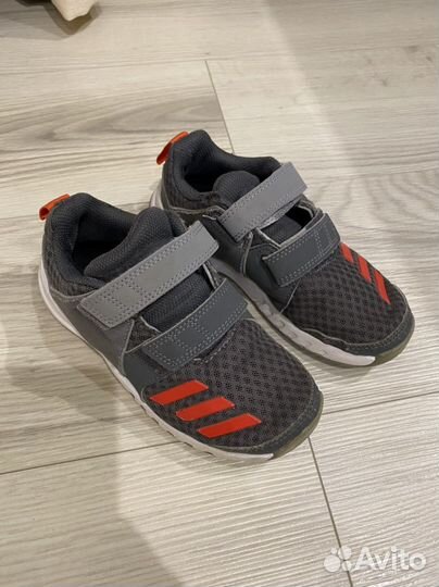 Кроссовки adidas
