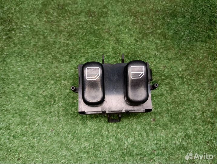 Кнопки стеклоподъёмников Mercedes w163 ML 230