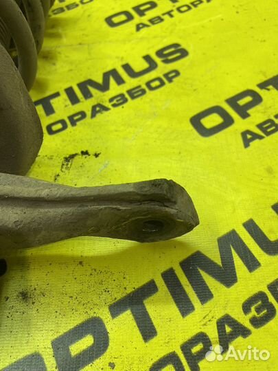 Стойка передняя правая Audi 80 B4