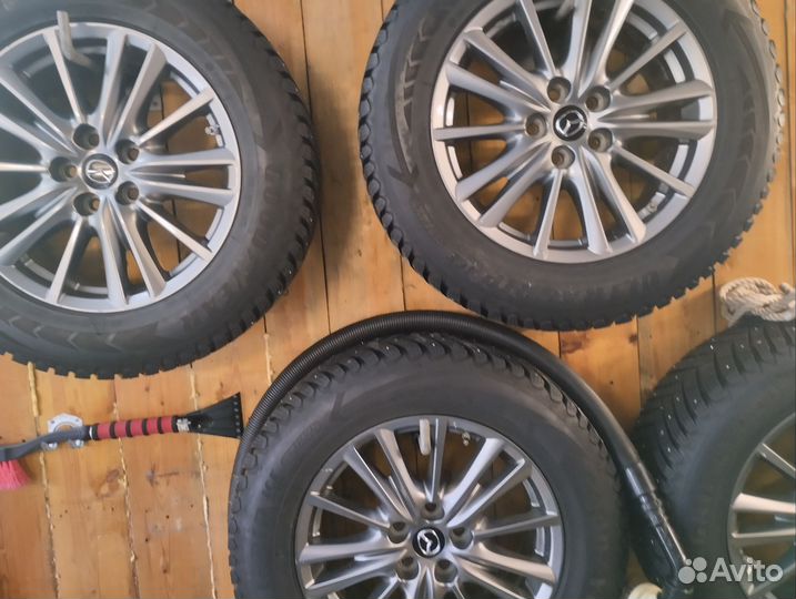 Goodyear UltraGrip Arctic 2 225/65 R17